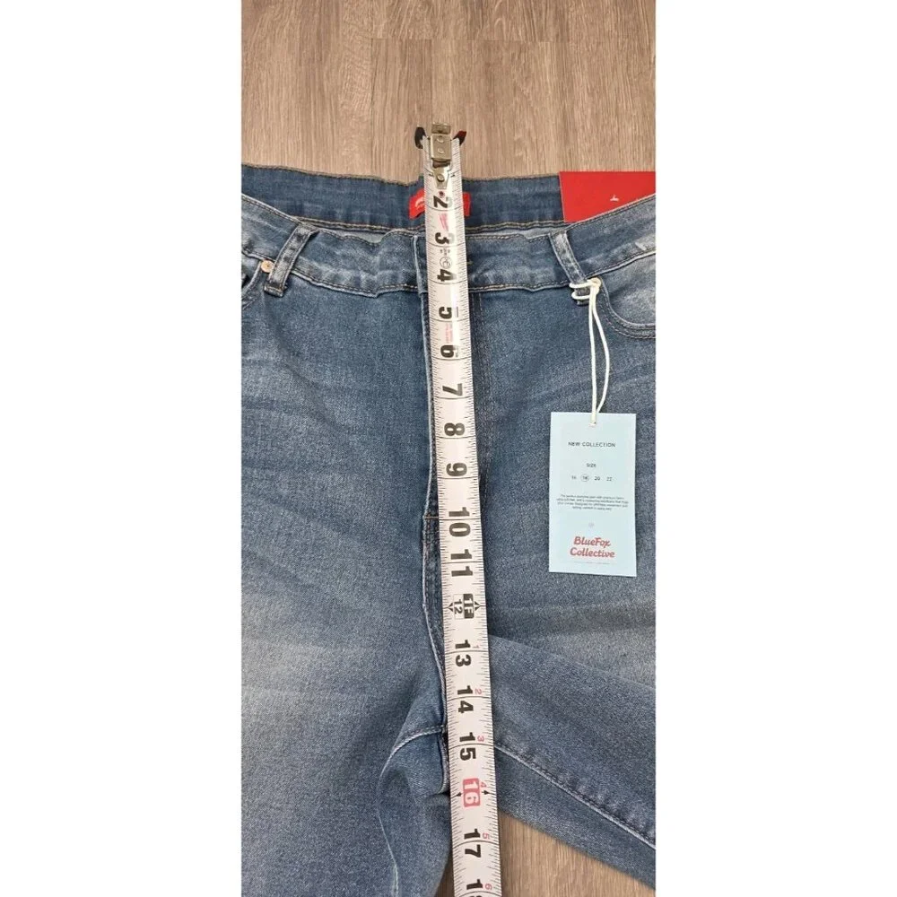 BlueFox Collective Womens‎ 18 Wide Leg Cropped Jeans High Rise Floral Hem